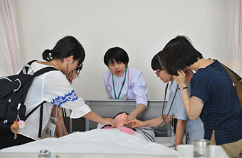 看護学科の様子1