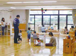 子育てひろば