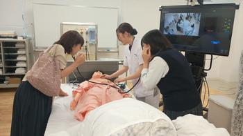 シミュレーターを用いた看護体験