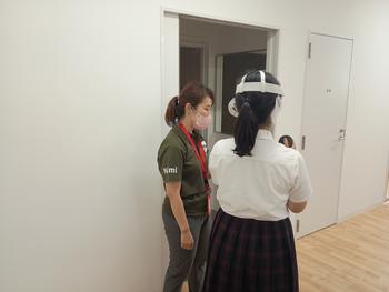 VR