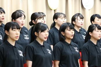 合唱（にじ、学歌）