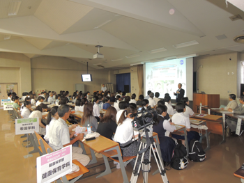学長あいさつ及び新・健康科学部の概要の説明２