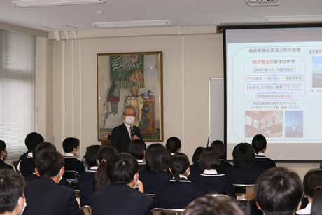 公文学長による講演２