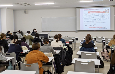 講義を受けている様子