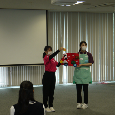 手作りおもちゃの実演
