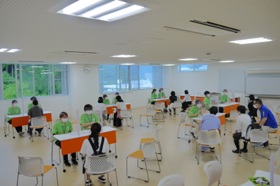 学生相談会の様子